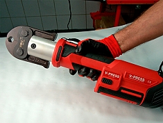 Использование пресс-клещей Voll SV 15